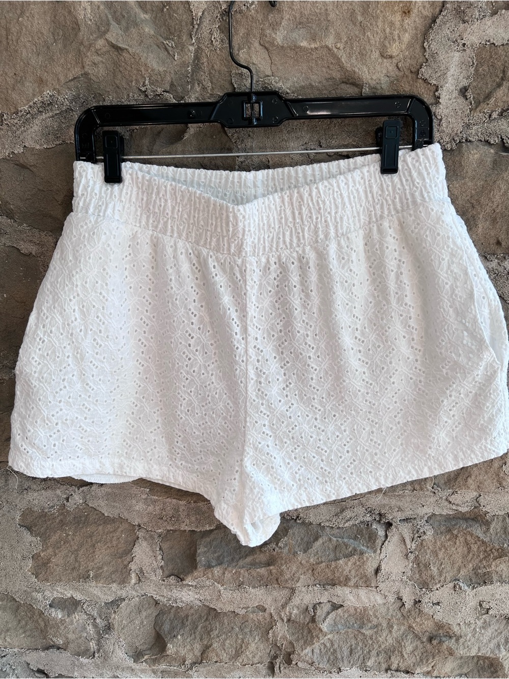 EUC size L Zara White Eyelet Lace Women's Shorts
